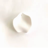 Flor Earrings White Opaque Short